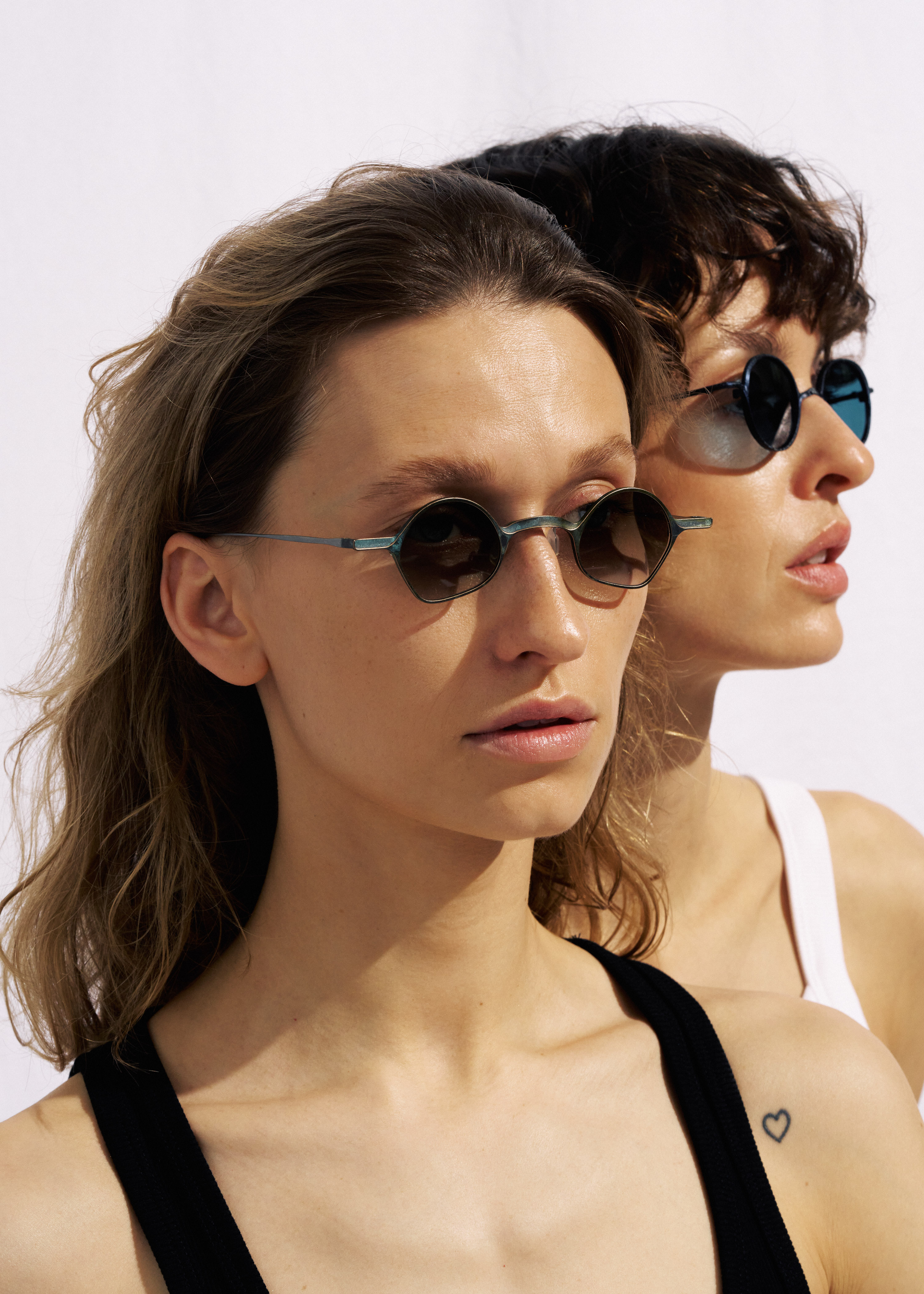 Sisters for Optiroom